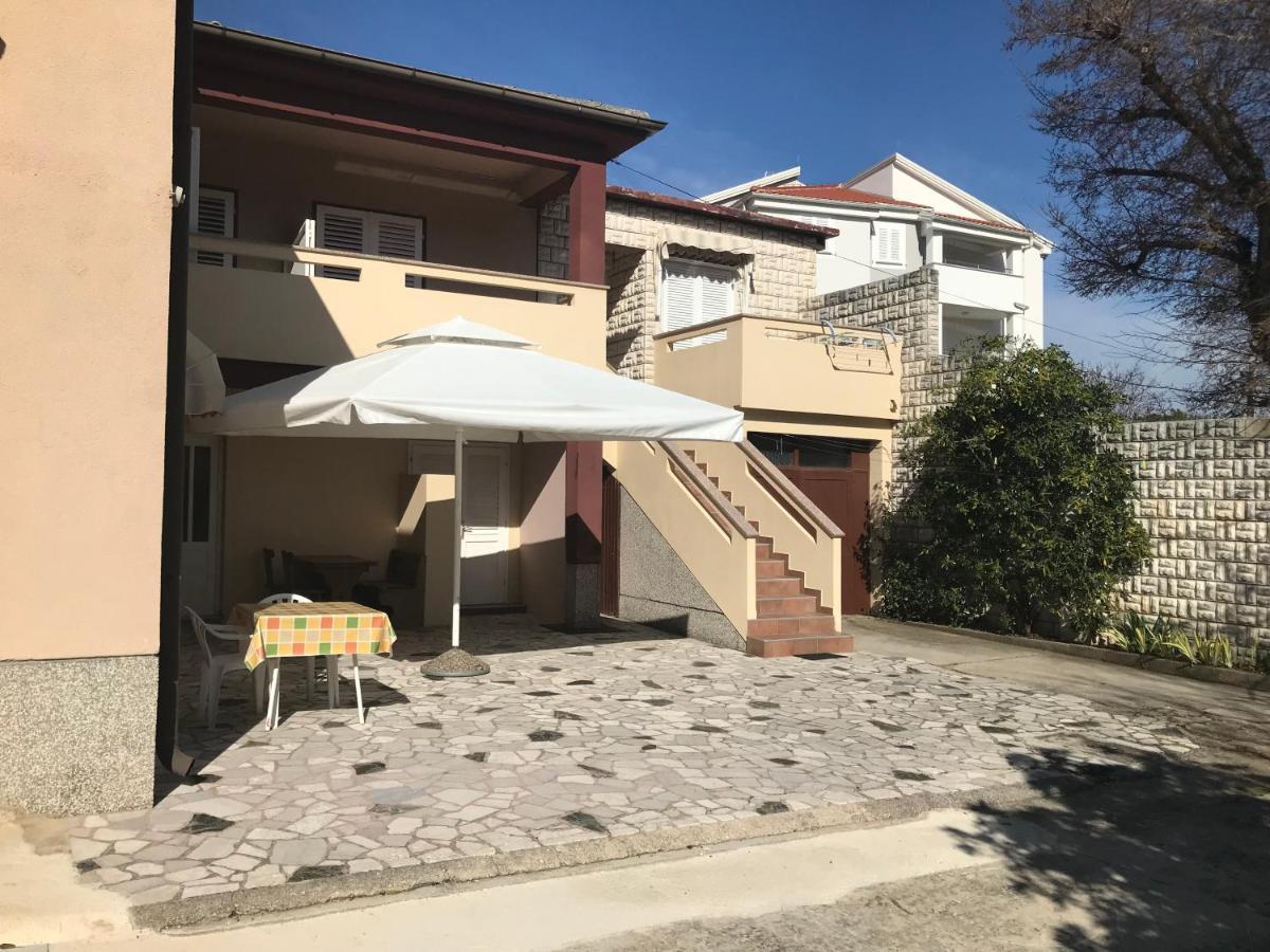 Summer Rooms Baska מראה חיצוני תמונה