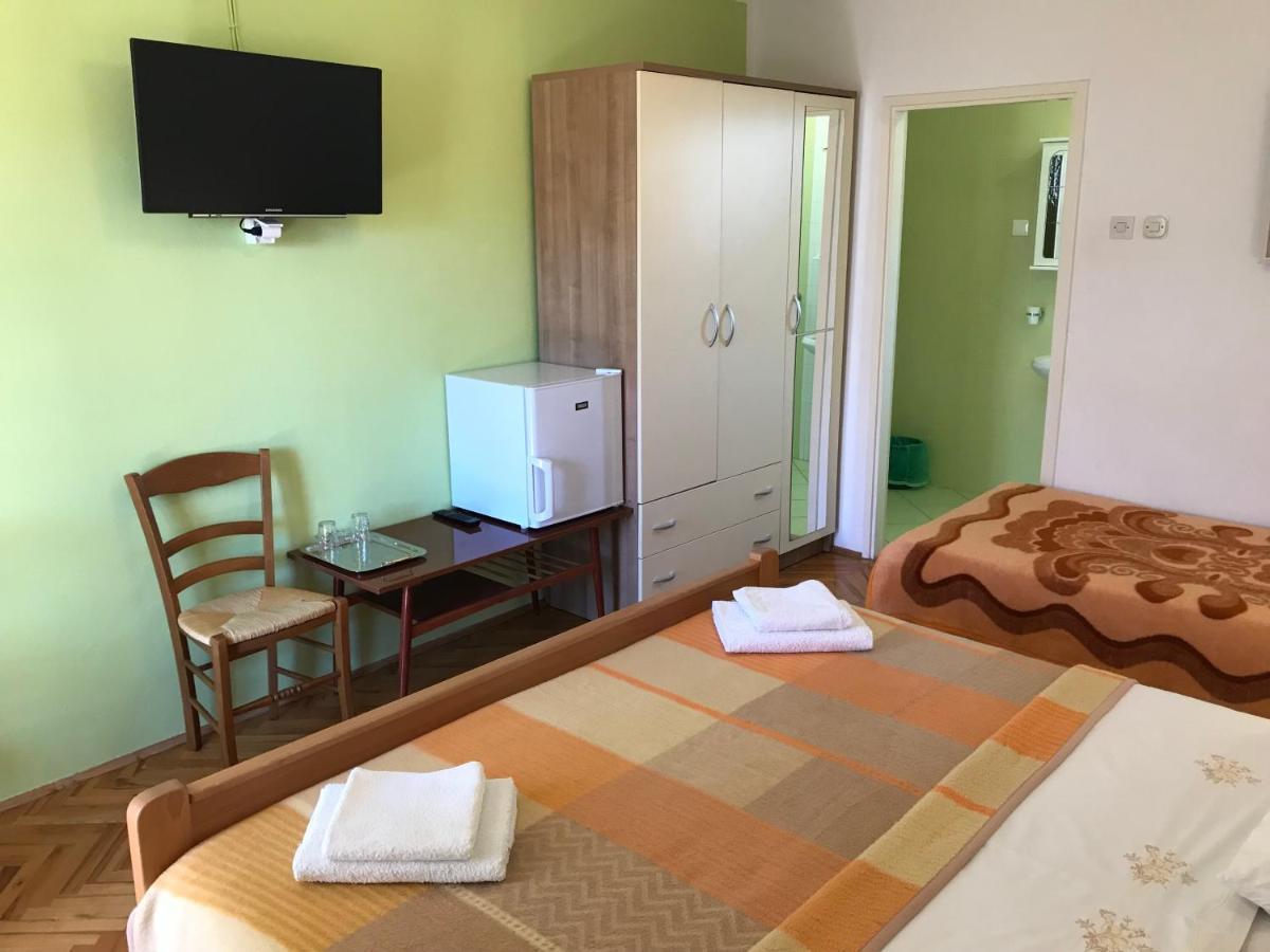 Summer Rooms Baska מראה חיצוני תמונה