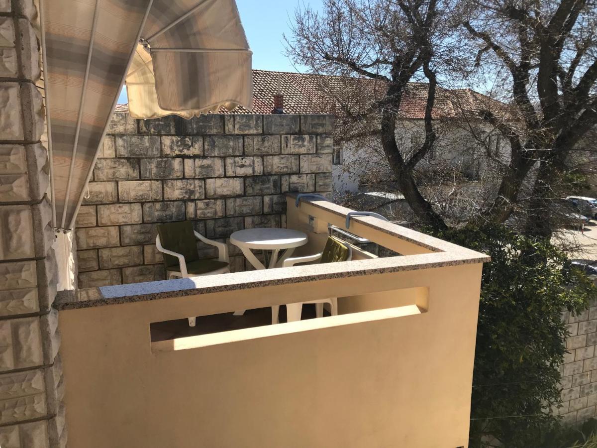 Summer Rooms Baska מראה חיצוני תמונה